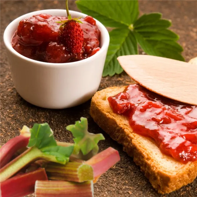 Rhubarb Strawberry Den Gamle | Fusion Food Haus